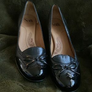 Sofft 'Spat style" spectator heels